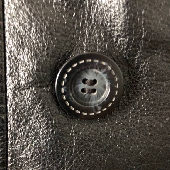 Danier Genuine Leather Doublebreast Button 6-8 Blk - Picture 5 of 7